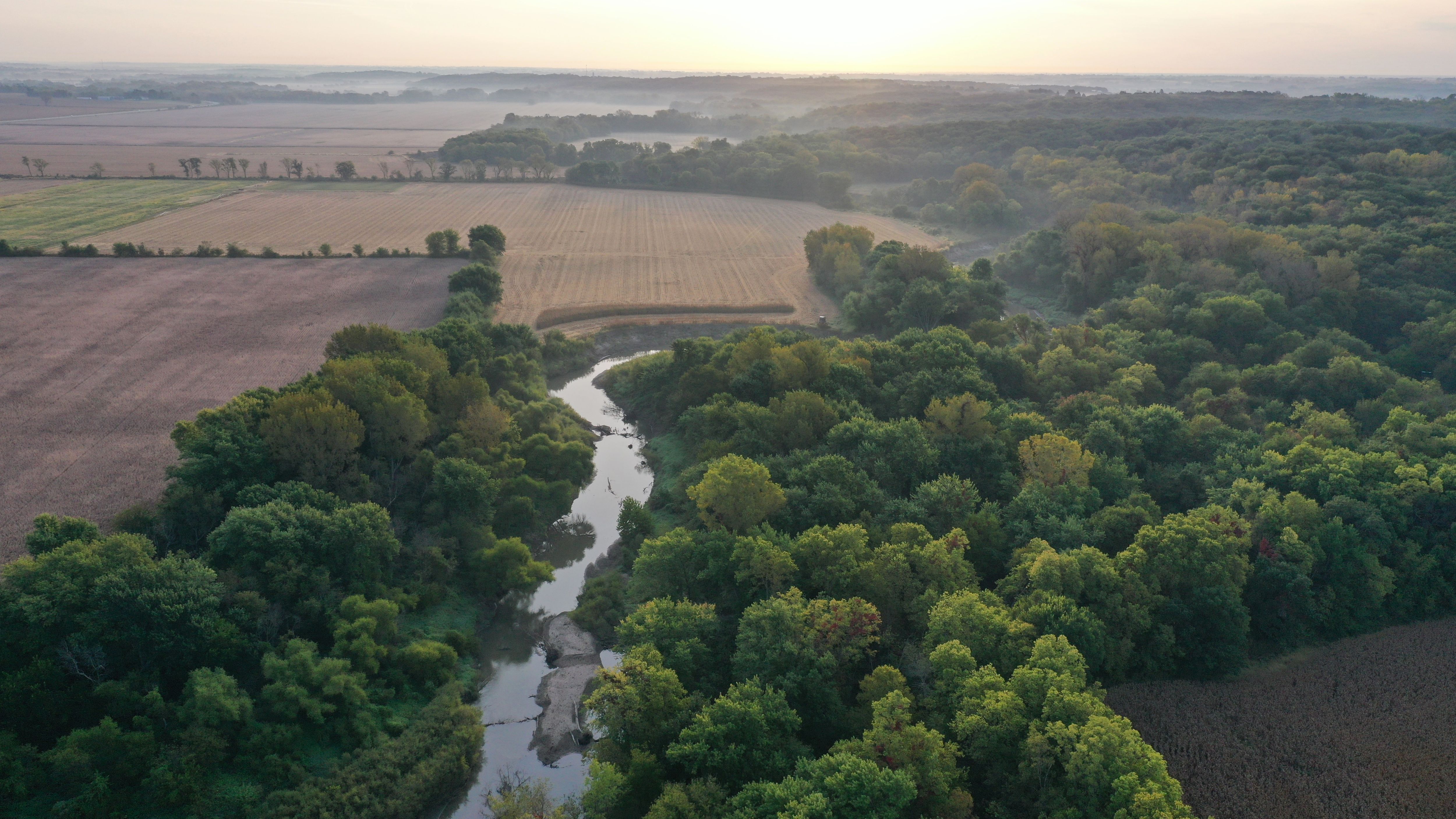 Listing Photo: DJI_0014-South 1
